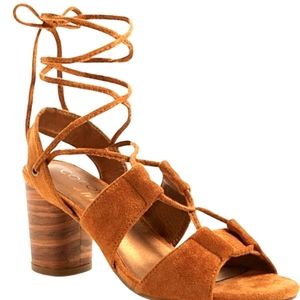 NWT Coconuts by Matisse City Saddle Ankle Sandals